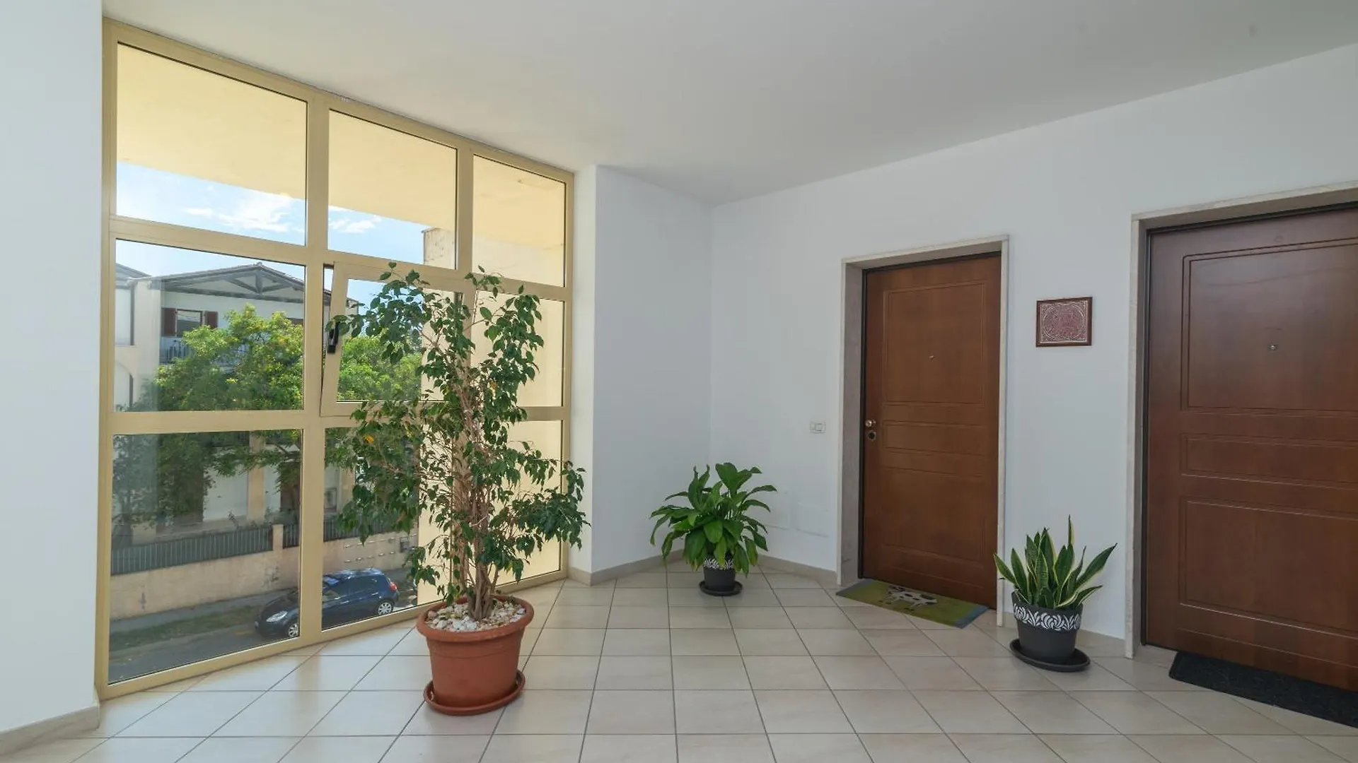 Topazio Home Olbia Apartment